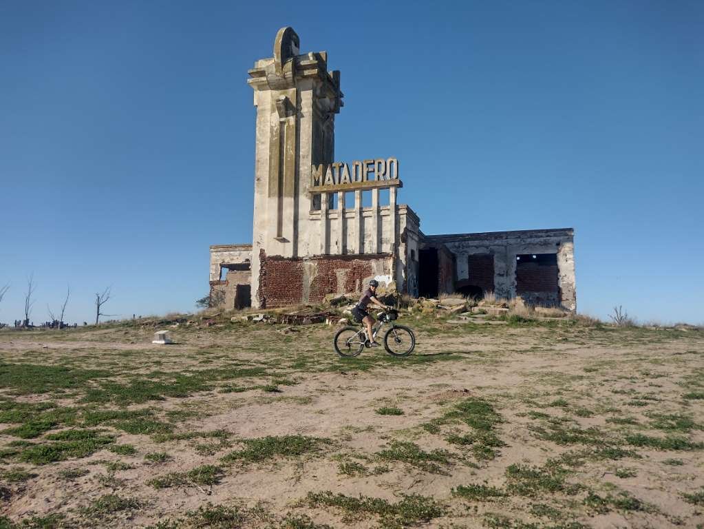 Explorando el Encanto de Carhué y Epecuén:
